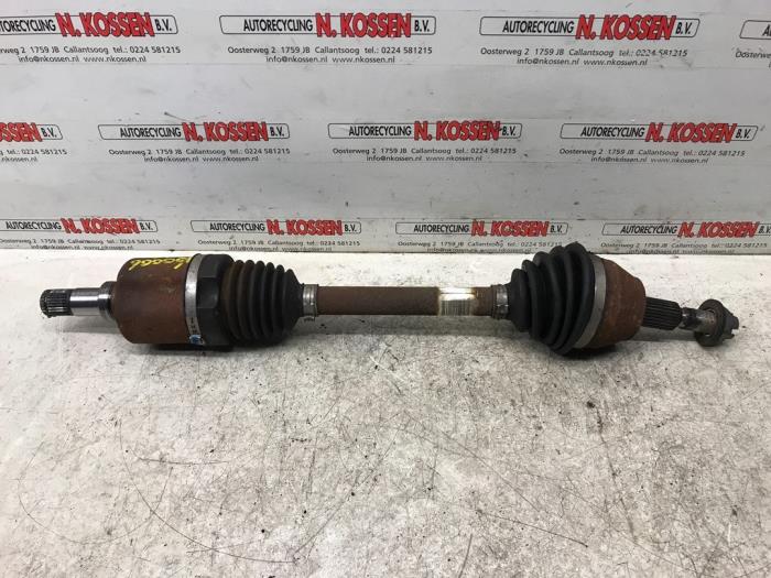Gebrauchte Antriebswelle links vorne Ford C-Max (DXA) 1.6 TDCi 16V Van Preis auf Anfrage angeboten von N Kossen Autorecycling BV