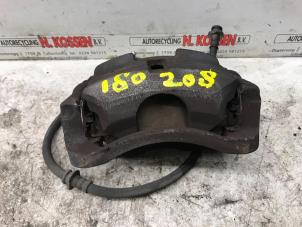 Used Front brake calliper, right Renault Kadjar (RFEH) 1.2 Energy TCE 130 Price on request offered by N Kossen Autorecycling BV