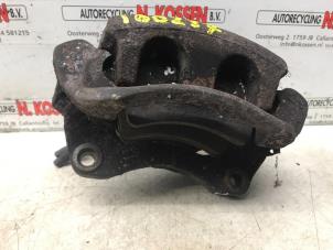 Used Front brake calliper, right Renault Master III (FD/HD) 2.2 dCi 16V Price on request offered by N Kossen Autorecycling BV