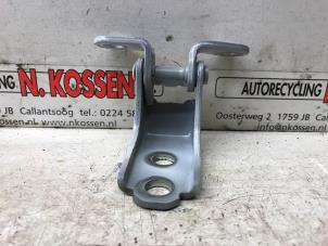 Used Front door hinge, right Honda Jazz Price on request offered by N Kossen Autorecycling BV