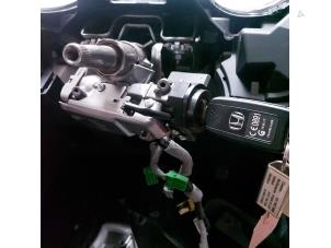 Usados Cerradura de contacto y llave Honda Jazz Precio de solicitud ofrecido por N Kossen Autorecycling BV