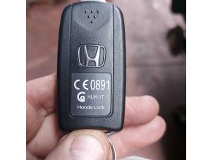 Used Folding key Honda Jazz Price on request offered by N Kossen Autorecycling BV