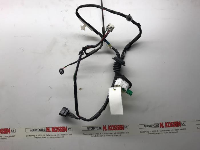 Begagnade Kablage Suzuki Alto Pris på förfrågan erbjuds av N Kossen Autorecycling BV