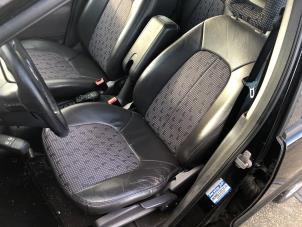 Used Seat, left Mercedes A (W168) 1.9 A-190 Price on request offered by N Kossen Autorecycling BV