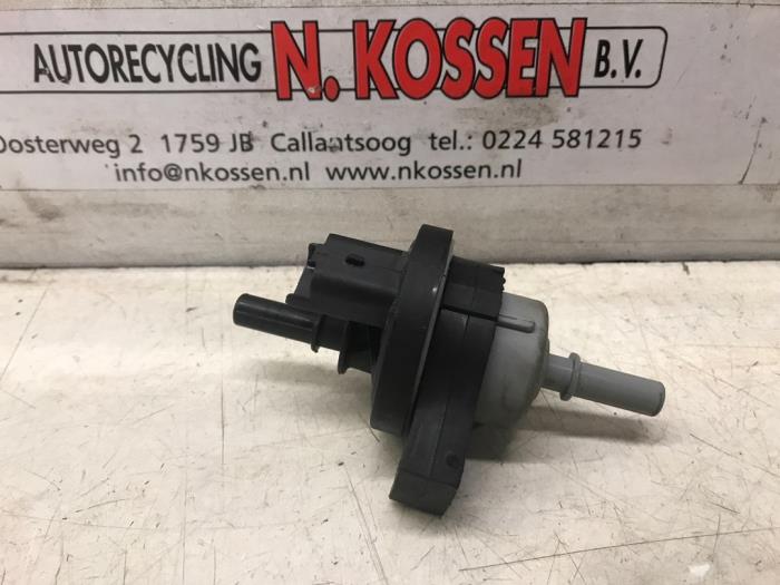 Vacuum valve Renault Clio IV 0.9 Energy TCE 90 12V - 269516045