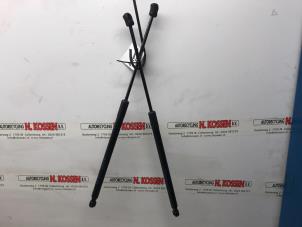 Used Bonnet gas strut, left Ford Ranger 2.2 TDCi 16V Price on request offered by N Kossen Autorecycling BV
