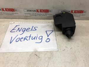 Usados Interruptor de luz Mercedes SLK (R170) 2.3 230 K 16V Precio de solicitud ofrecido por N Kossen Autorecycling BV