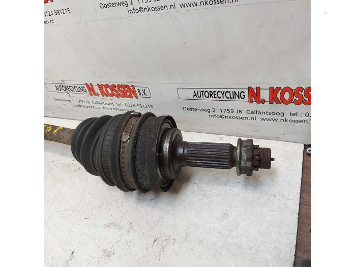 Front drive shaft, left from a Toyota Paseo (EL54) 1.5i,GT MPi 16V 1996