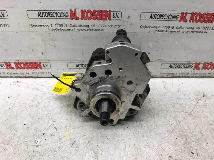 Gebrauchte Dieselpumpe Renault Master II (FD/HD) 2.2 dCi 16V Preis auf Anfrage angeboten von N Kossen Autorecycling BV