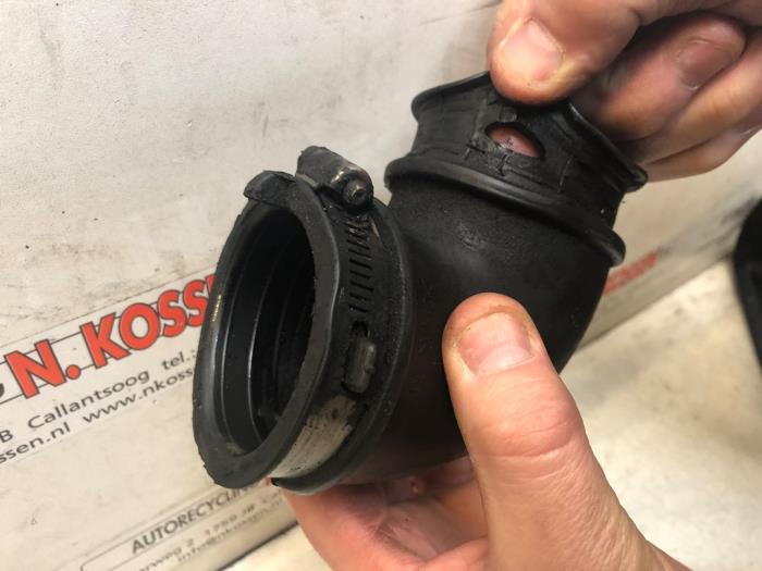 Gebrauchte Intercooler Schlauch Jeep Wrangler Unlimited (JK) 2.8 CRD 4x4 Preis auf Anfrage angeboten von N Kossen Autorecycling BV