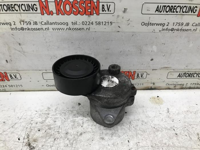 Usados Rodillo tensor correa múltiple Mercedes Vito Precio de solicitud ofrecido por N Kossen Autorecycling BV