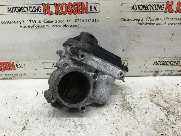Używane Przepustnica Ford Focus 2 1.6 Ti-VCT 16V Cena na żądanie oferowane przez N Kossen Autorecycling BV
