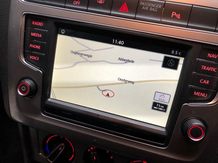 Navigation carte SD d'un Volkswagen Polo V (6R) 1.0 TSI 12V BlueMotion 2016