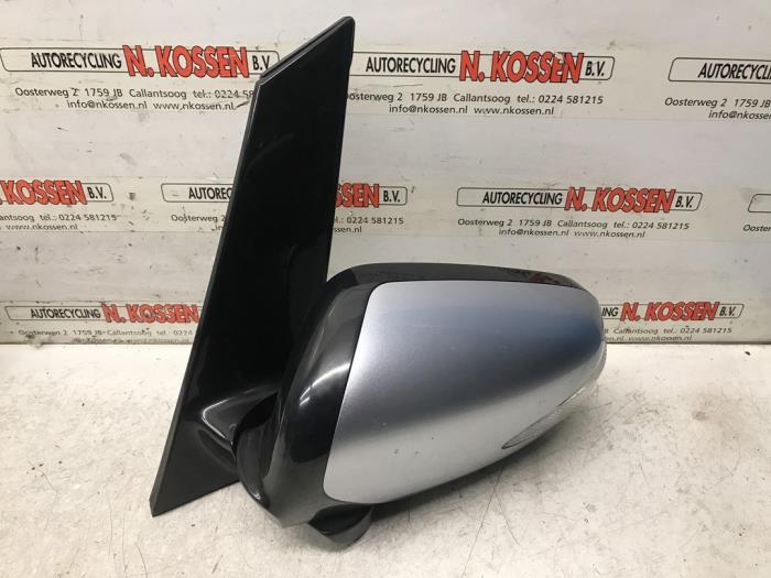 Wing mirror, left from a Mitsubishi Grandis (NA) 2.4 16V MIVEC 2005