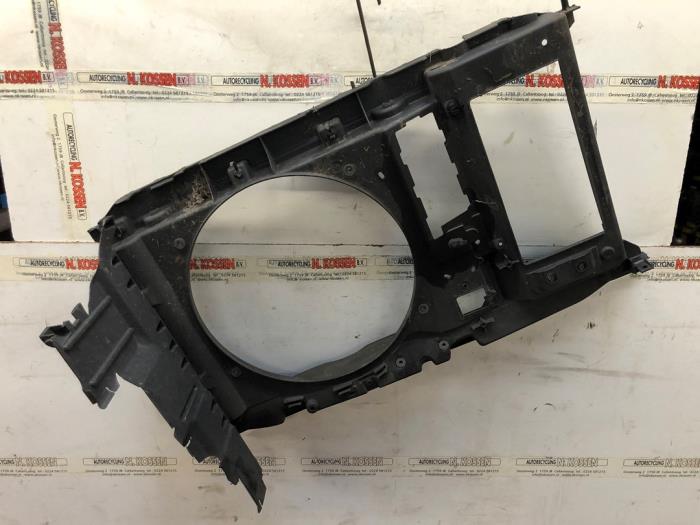 Begagnade Front Citroen Berlingo 1.6 BlueHDI 75 Pris på förfrågan erbjuds av N Kossen Autorecycling BV
