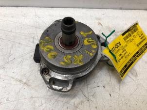 Used Distributor Nissan 200 SX Price on request offered by N Kossen Autorecycling BV