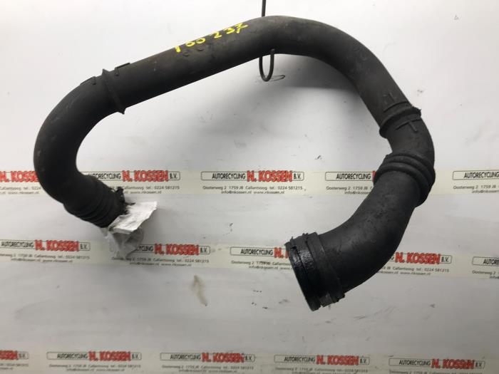 Usagé Tube intercooler Renault Master II (FD/HD) 2.2 dCi 16V Prix sur demande proposé par N Kossen Autorecycling BV