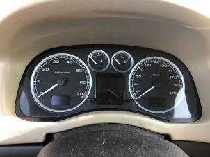 Used Instrument panel Peugeot 307 (3A/C/D) 1.6 16V Price on request offered by N Kossen Autorecycling BV