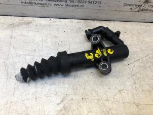 Used Clutch master cylinder Peugeot 208 I (CA/CC/CK/CL) 1.2 Vti 12V PureTech 82 Price on request offered by N Kossen Autorecycling BV