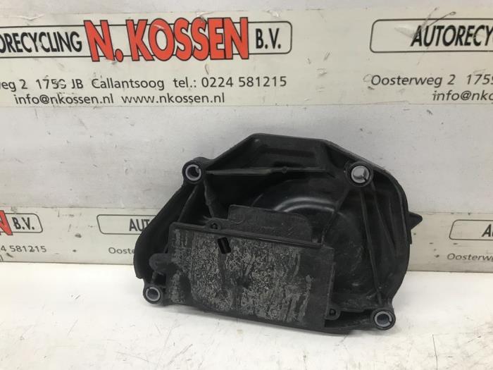 Usagé Couvercle de distribution Peugeot 208 Prix sur demande proposé par N Kossen Autorecycling BV