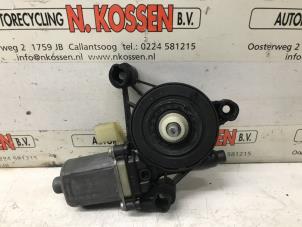 Usados Motor de ventanilla de puerta Volkswagen Golf Precio de solicitud ofrecido por N Kossen Autorecycling BV