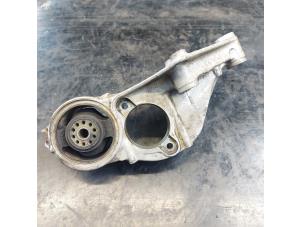 Used Gearbox mount Peugeot 206 (2A/C/H/J/S) 1.4 XR,XS,XT,Gentry Price on request offered by N Kossen Autorecycling BV