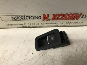 Używane Przelacznik elektrycznej szyby Volkswagen Golf Cena na żądanie oferowane przez N Kossen Autorecycling BV
