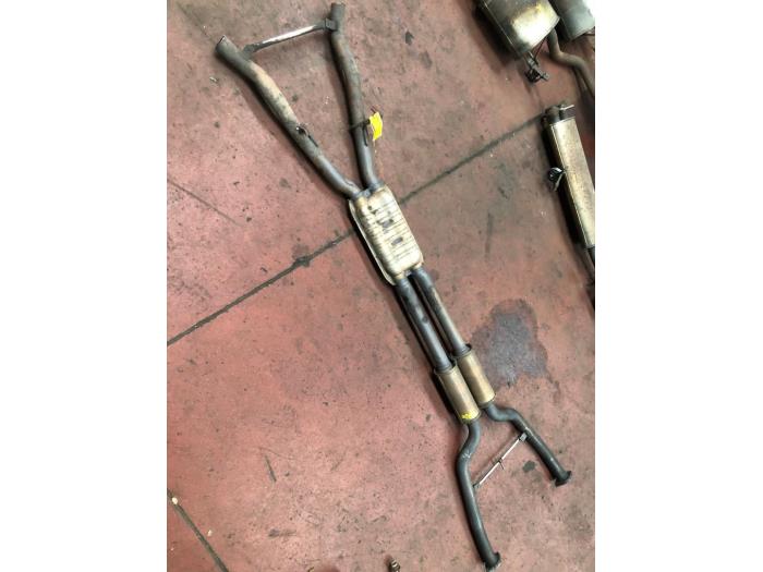 Gebrauchte Auspuff Mitteldämpfer BMW 6 serie (E64) 645 Ci 4.4 V8 32V Preis auf Anfrage angeboten von N Kossen Autorecycling BV