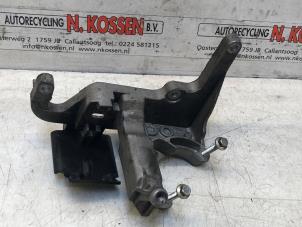 Engine mount from a Ford C-Max 2012