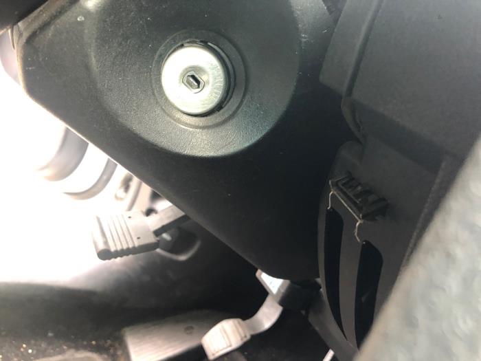 Cilindro de juego de cerraduras (completo) de un Ford Fusion 1.4 16V 2010