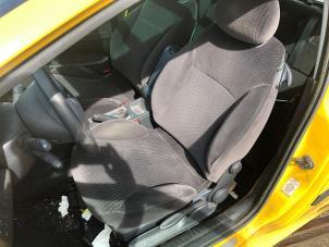Used Seat, left Fiat Stilo (192A/B) 1.6 16V 3-Drs. Price on request offered by N Kossen Autorecycling BV
