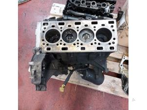 Usados Bloque inferior motor Renault Master III (FD/HD) 2.2 dCi 16V Precio de solicitud ofrecido por N Kossen Autorecycling BV