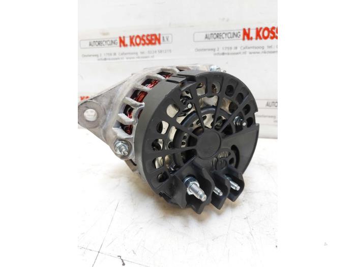 Begagnade Dynamo Opel Astra H GTC (L08) 1.9 CDTi 100 Pris på förfrågan erbjuds av N Kossen Autorecycling BV