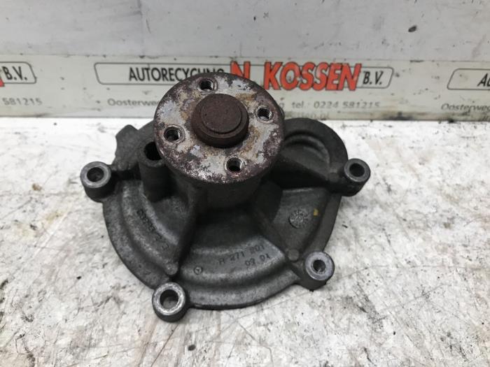 Begagnade Vattenpump Mercedes C-Klasse Pris på förfrågan erbjuds av N Kossen Autorecycling BV