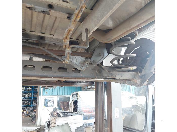 Gebrauchte Hinterachse Vorderradantrieb Opel Vivaro Preis auf Anfrage angeboten von N Kossen Autorecycling BV