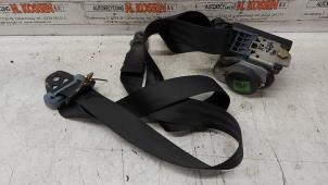 Used Front seatbelt, right Volkswagen Transporter T4 2.5 TDI Price on request offered by N Kossen Autorecycling BV