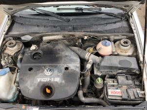 Usados Cobertor motor Volkswagen Caddy II (9K9A) 1.9 TDI Precio de solicitud ofrecido por N Kossen Autorecycling BV