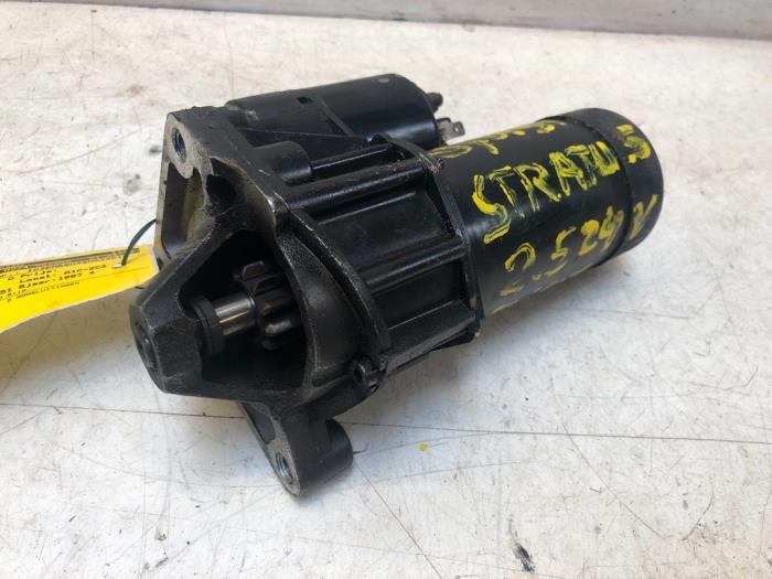 Begagnade Startmotor Chrysler Stratus (JA/JX) 2.5 V6 24V Pris på förfrågan erbjuds av N Kossen Autorecycling BV