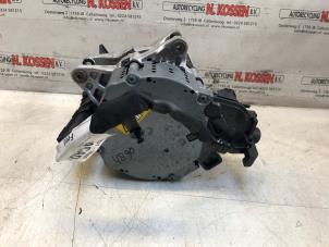 Dynamo van een Ford Focus 4 Wagon 1.0 EcoBoost 12V Hybrid 125 2020