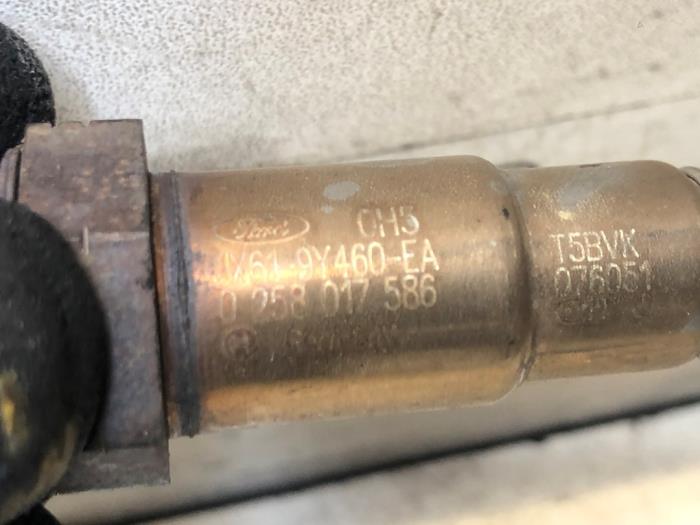 Lambda probe from a Ford Focus 4 Wagon 1.0 EcoBoost 12V Hybrid 125 2020