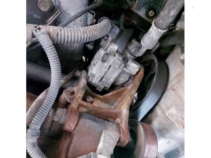 Usagé Pompe de direction Mitsubishi Grandis (NA) 2.4 16V MIVEC Prix sur demande proposé par N Kossen Autorecycling BV