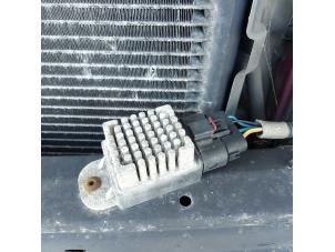 Used Cooling fan resistor Chrysler Voyager/Grand Voyager (RG) 3.3 V6 Price on request offered by N Kossen Autorecycling BV