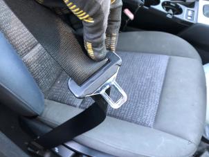 Used Front seatbelt, right BMW 3 serie Touring (E46/3) 318i 16V Price on request offered by N Kossen Autorecycling BV