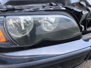 Used Headlight, right BMW 3 serie Touring (E46/3) 318i 16V Price on request offered by N Kossen Autorecycling BV