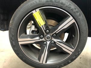 Used Wheel Volvo V40 (MV) 1.5 T3 16V Geartronic Price on request offered by N Kossen Autorecycling BV