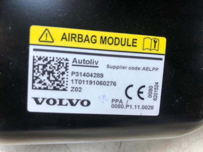 Airbag peatón de un Volvo V40 (MV) 1.5 T3 16V Geartronic 2020