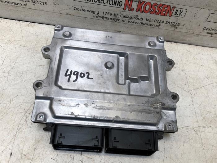 Engine management computer Volvo V40 1.5 T3 16V Geartronic 32213773 B4154T2
