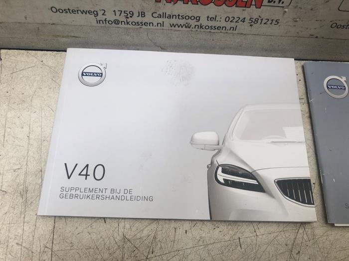 Livret d'instructions d'un Volvo V40 (MV) 1.5 T3 16V Geartronic 2020