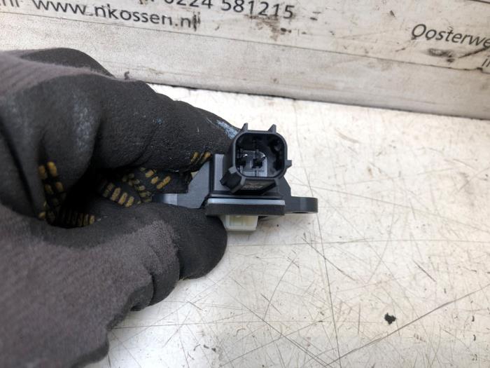 Airbag sensor Volvo V40 1.5 T3 16V Geartronic 31360986