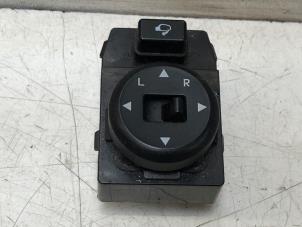 Used Mirror switch Kia Sorento Price on request offered by N Kossen Autorecycling BV